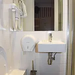 Hotel Sully