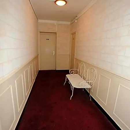 Hotel Sully